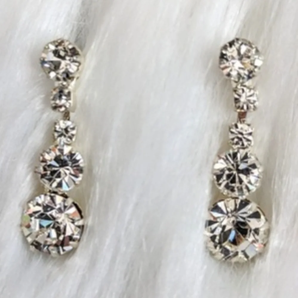 Gorgeous Crystal Drop Earring Wedding Glam